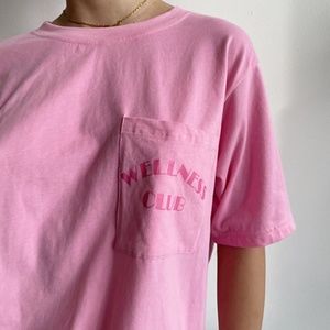 Pinky Wellness Club tee
